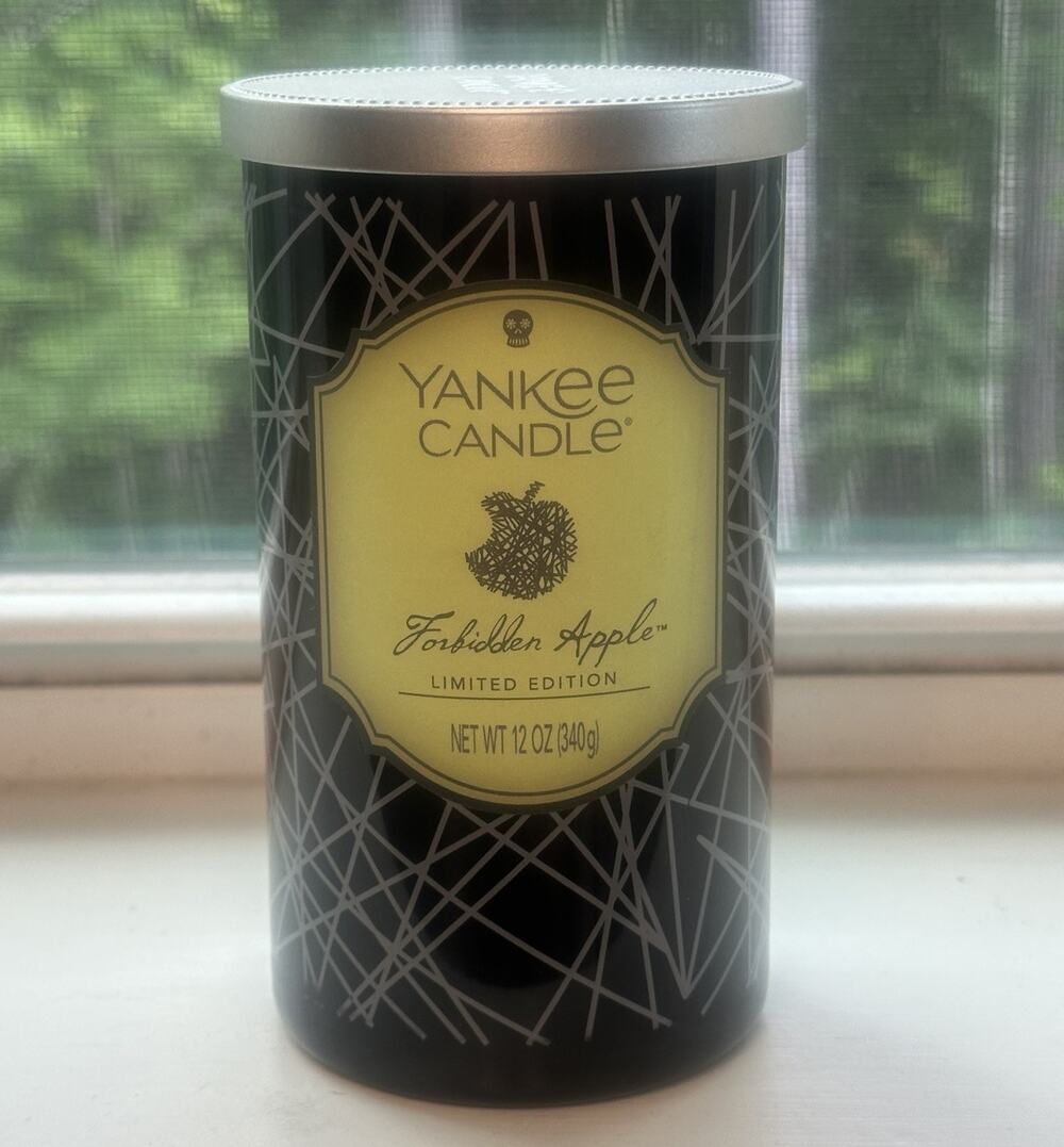 Yankee Candle Forbidden Apple Limited Edition Pillar Candle Halloween 12oz RARE
